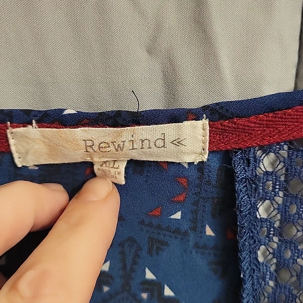 Rewind Blouse - Picture 3 of 5
